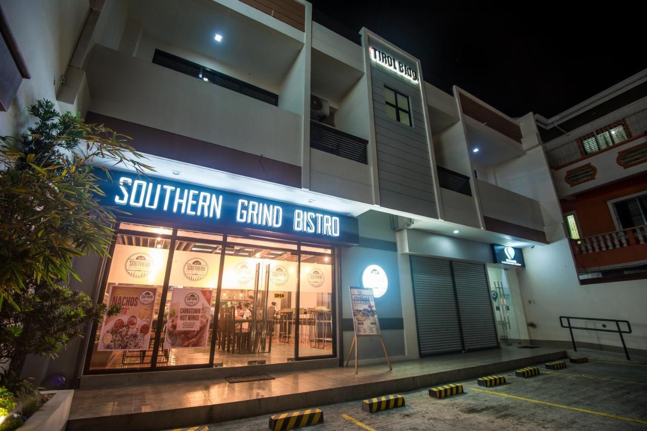 Ett Hometel Kalibo Exterior foto